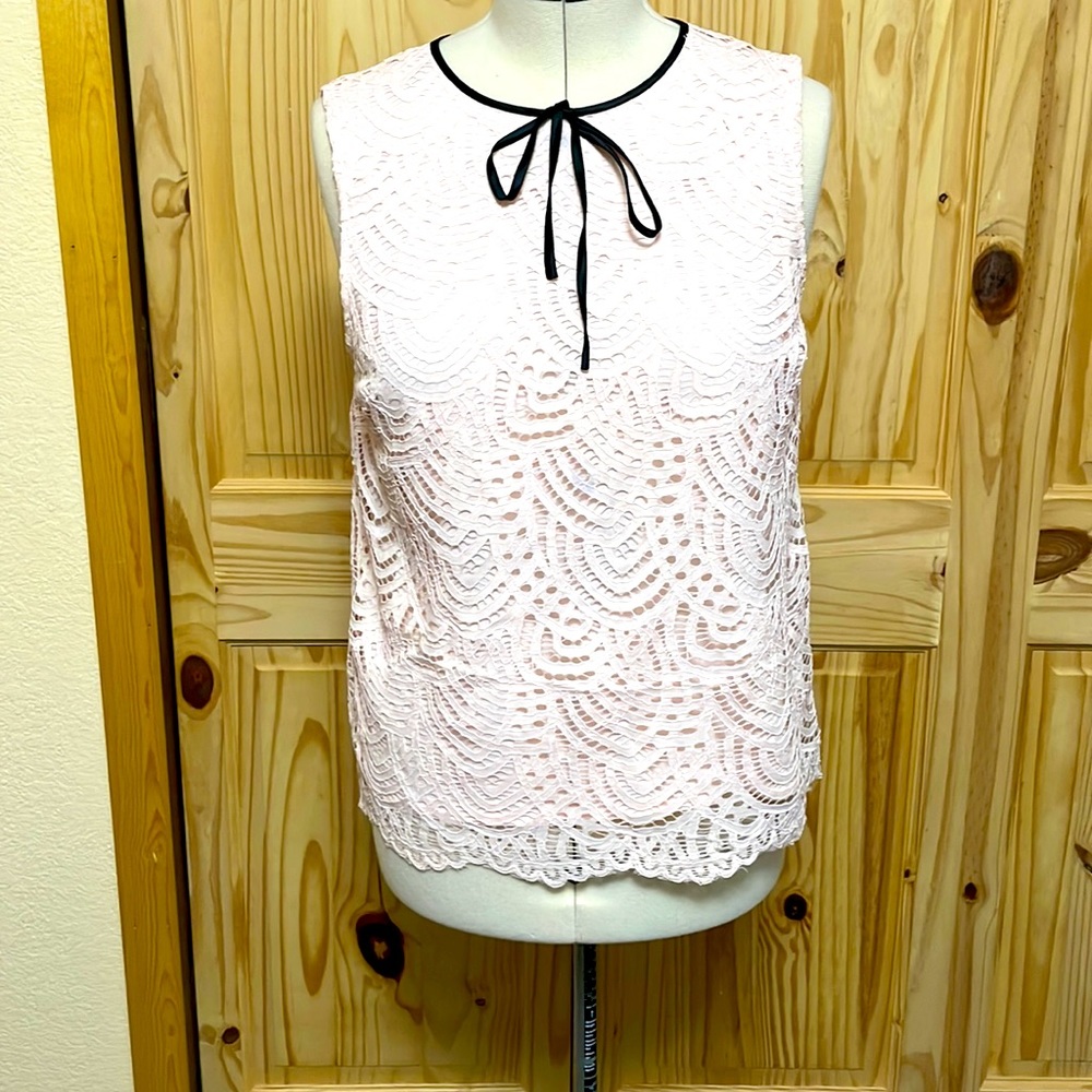Light pink tank w/ black tie